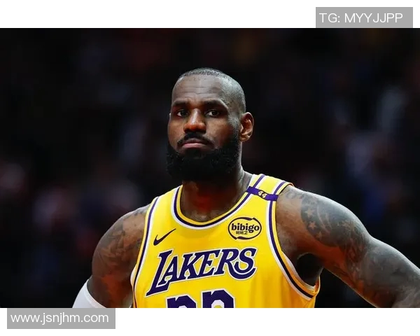 名记：詹姆斯大概率不会退役 次子未来或影响其决定