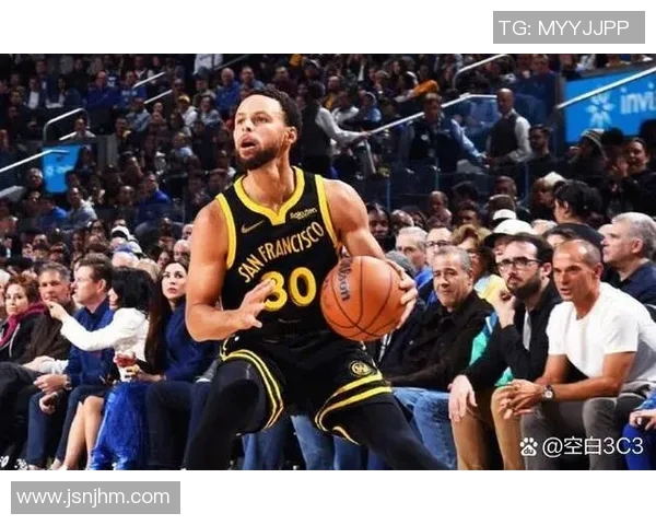 打疯了！勇士12记三分领先14分：奇兵轰11分，巴特勒送5助攻